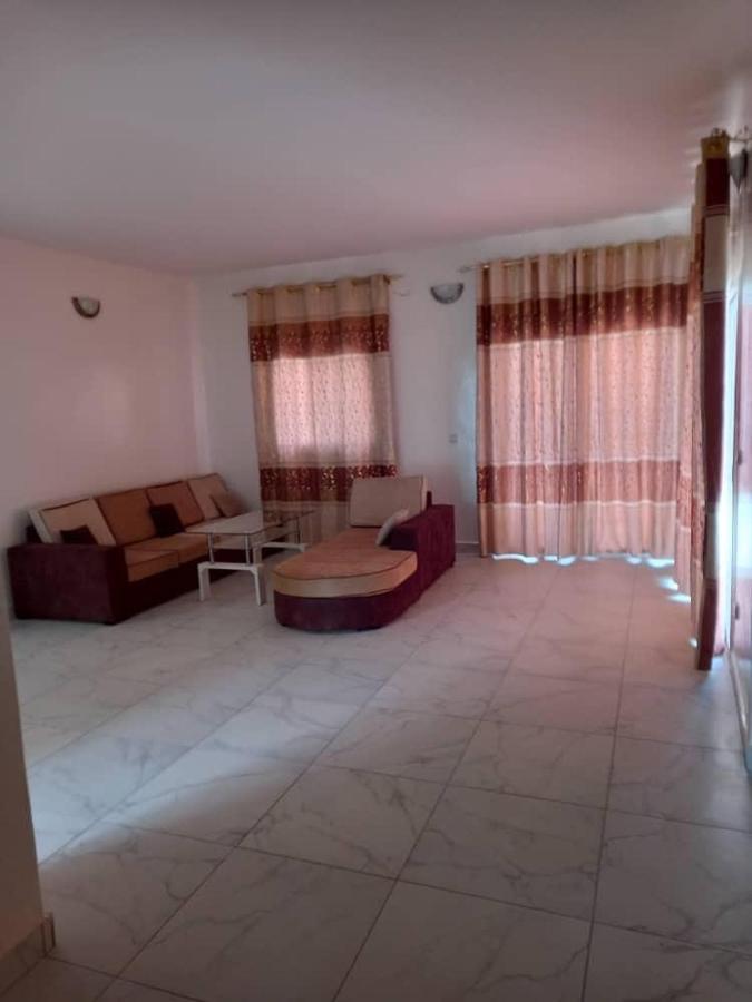 Villa Diambars Sali Tap Ngoại thất bức ảnh